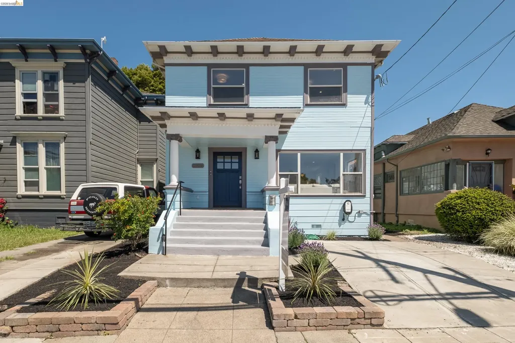 Oakland CA, 3306 West Street
