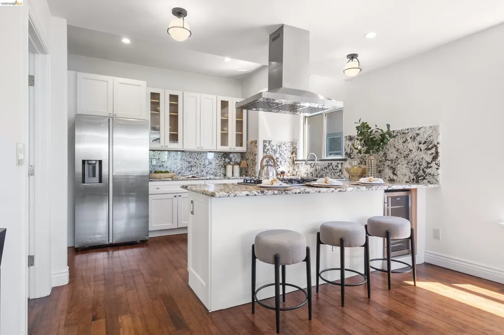 3306 West Street Oakland CA 94608