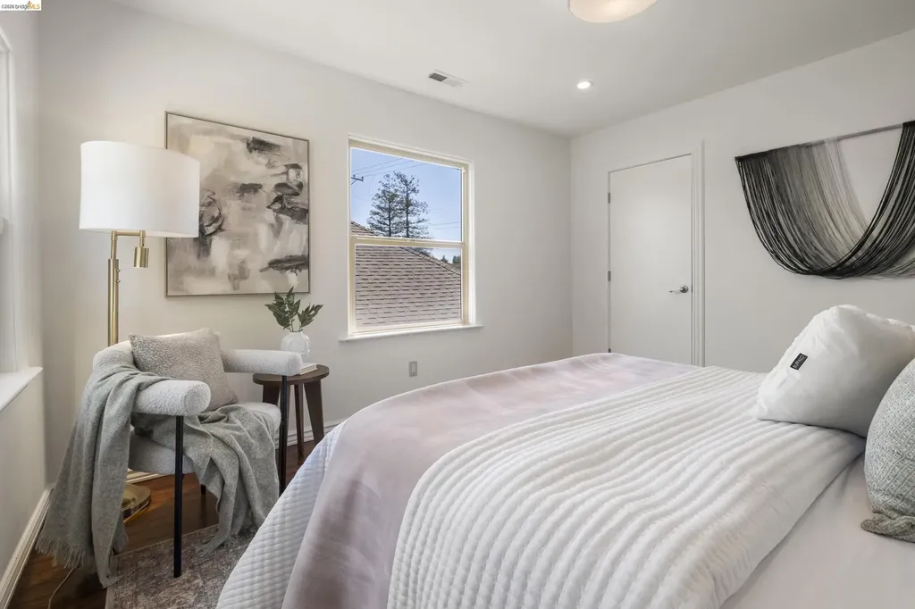 3306 West Street Oakland CA 94608