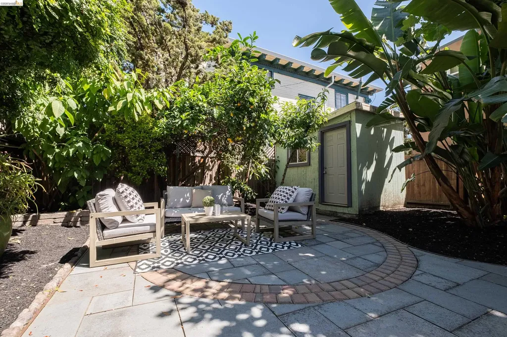 3306 West Street Oakland CA 94608