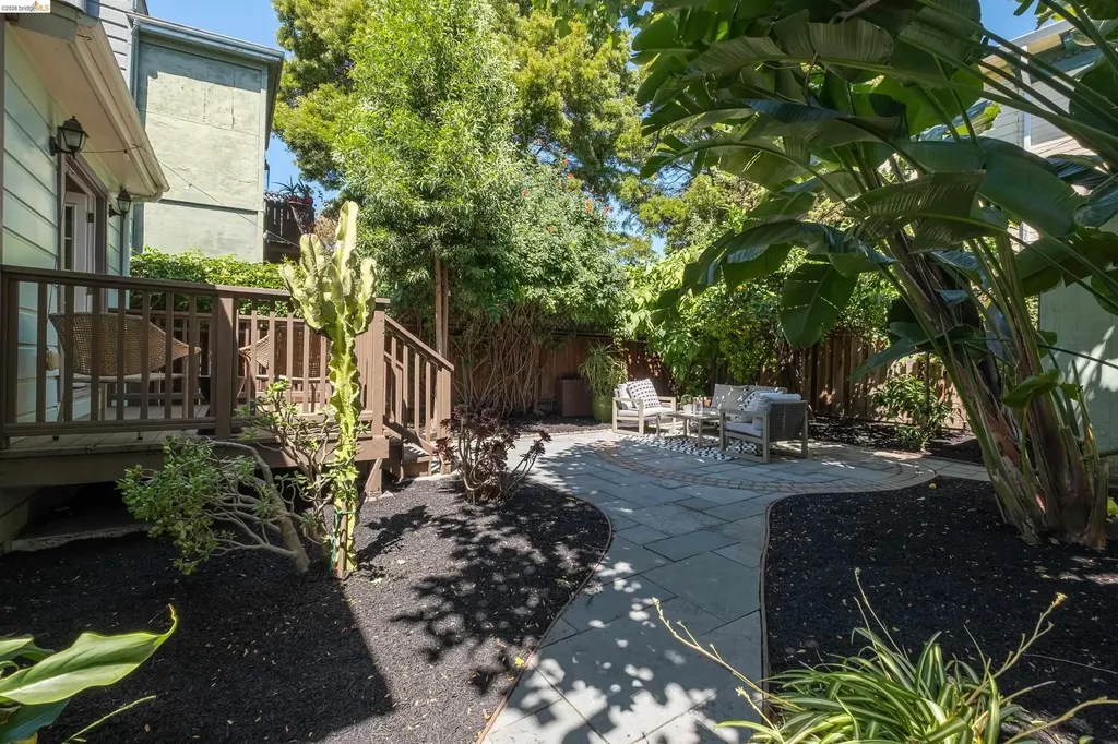 3306 West Street Oakland CA 94608