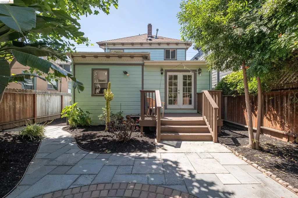 3306 West Street Oakland CA 94608