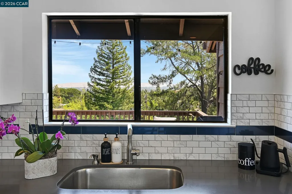 10 Swansea Lane Pleasant Hill CA 94523