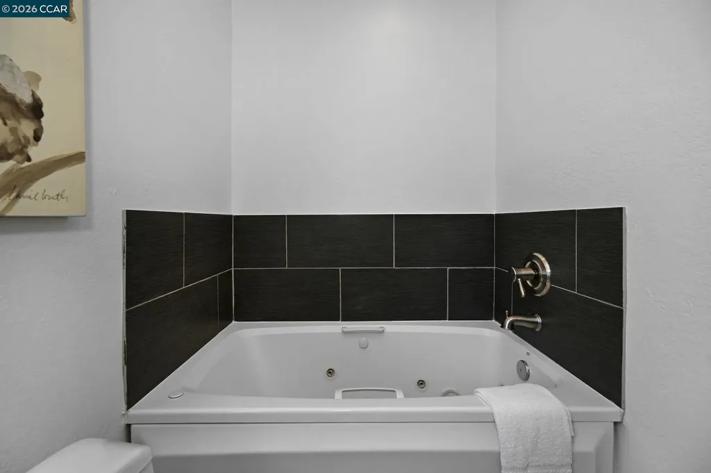 10 Swansea Lane Pleasant Hill CA 94523