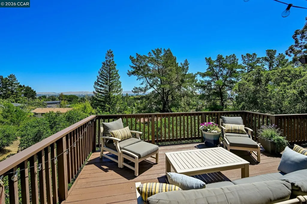10 Swansea Lane Pleasant Hill CA 94523