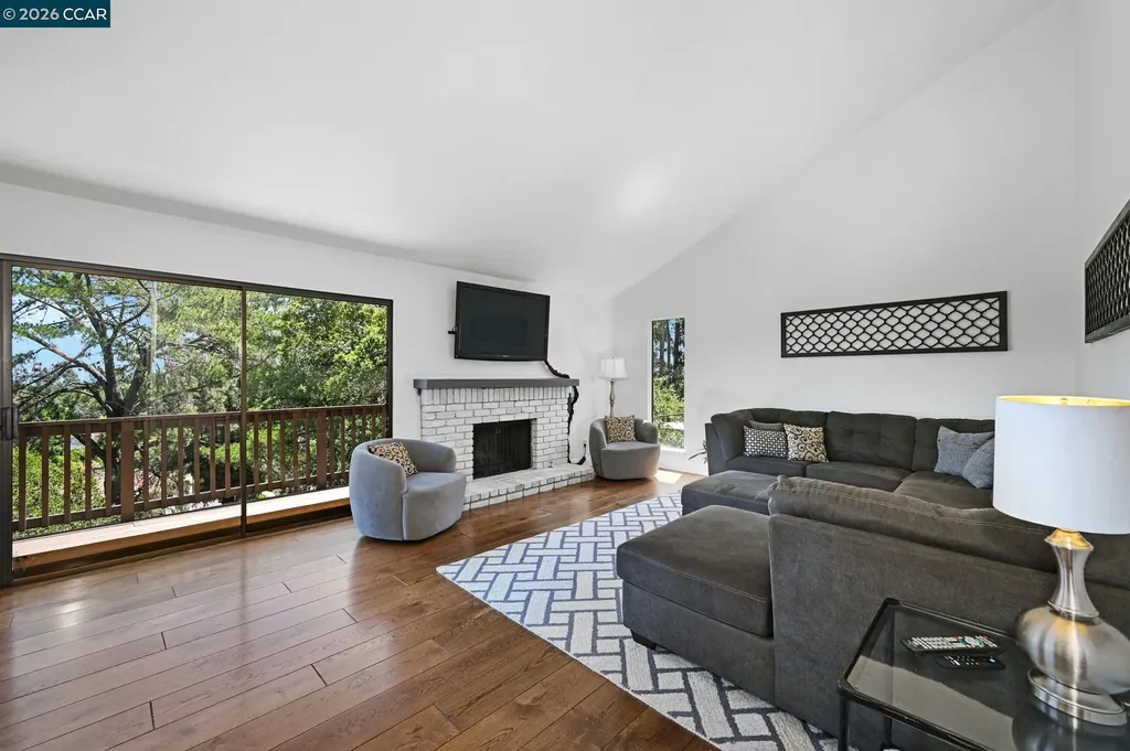 10 Swansea Lane Pleasant Hill CA 94523