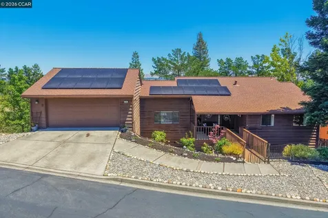 10 Swansea Lane Pleasant Hill CA 94523