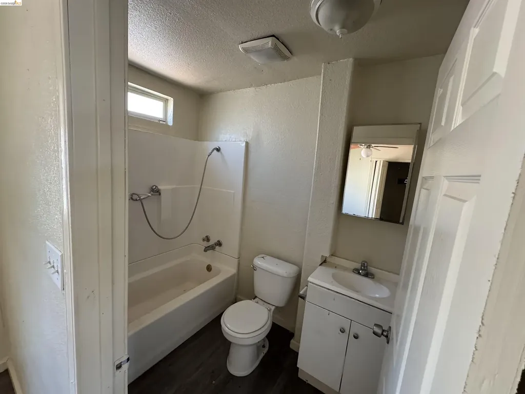 1602 87th Avenue Oakland CA 94621