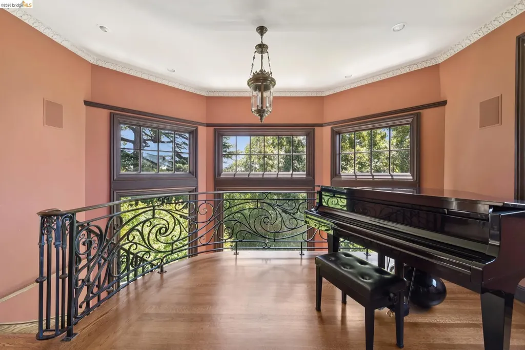 15 Selborne Drive Piedmont CA 94611