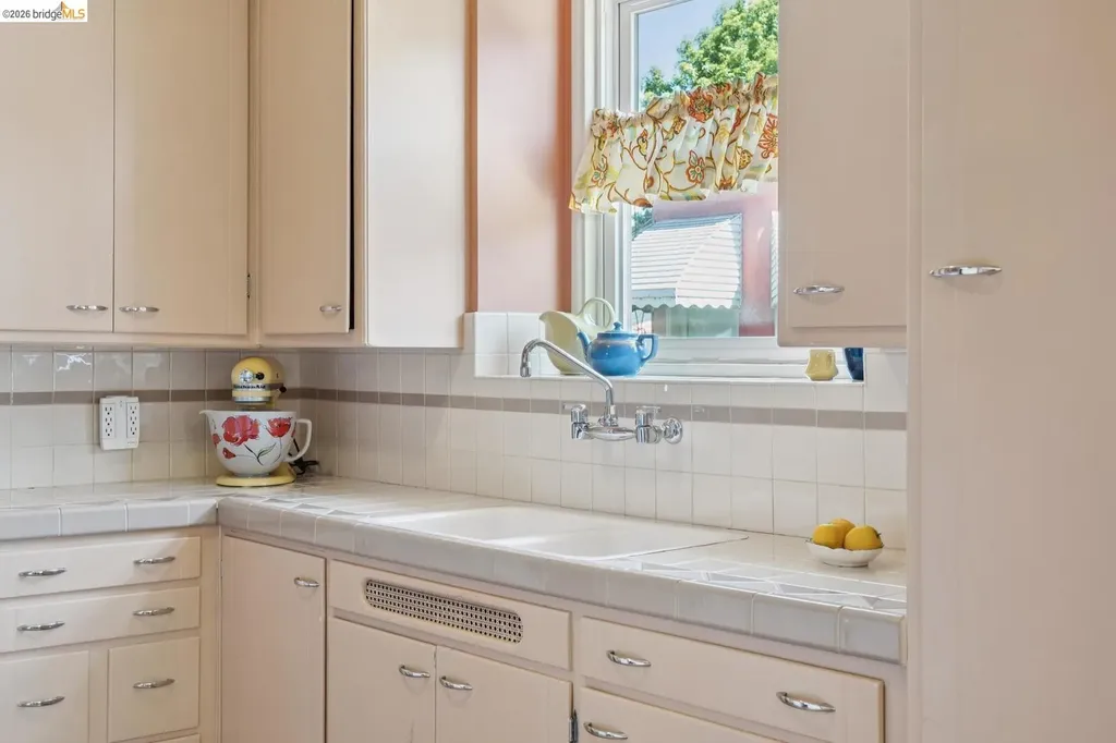 200 Broadmoor Boulevard San Leandro CA 94577