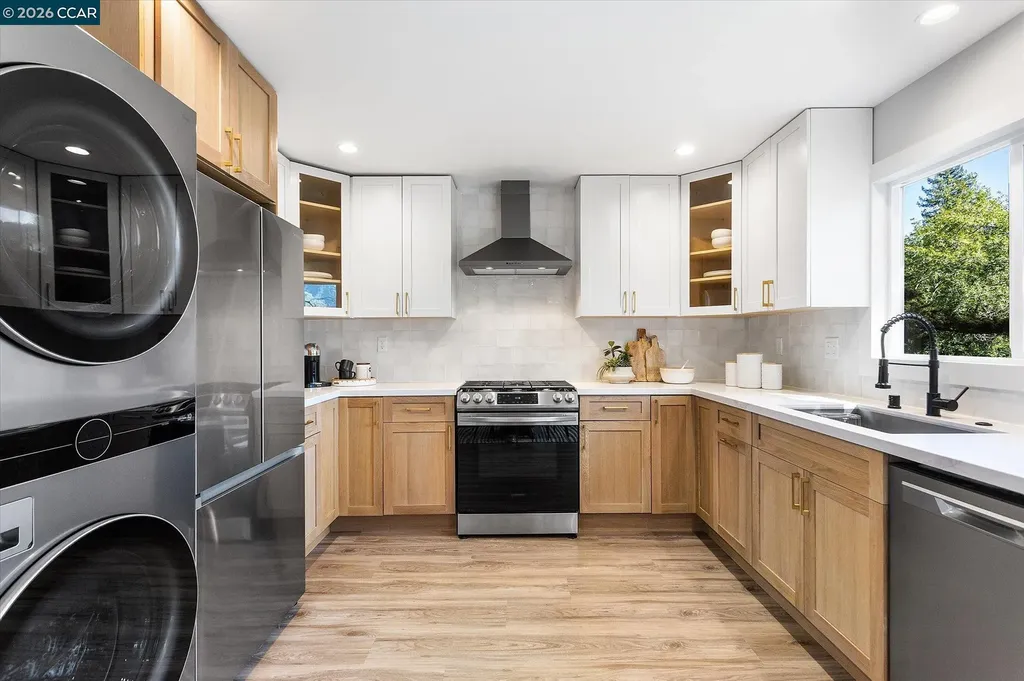 5924 Balboa Drive Oakland CA 94611