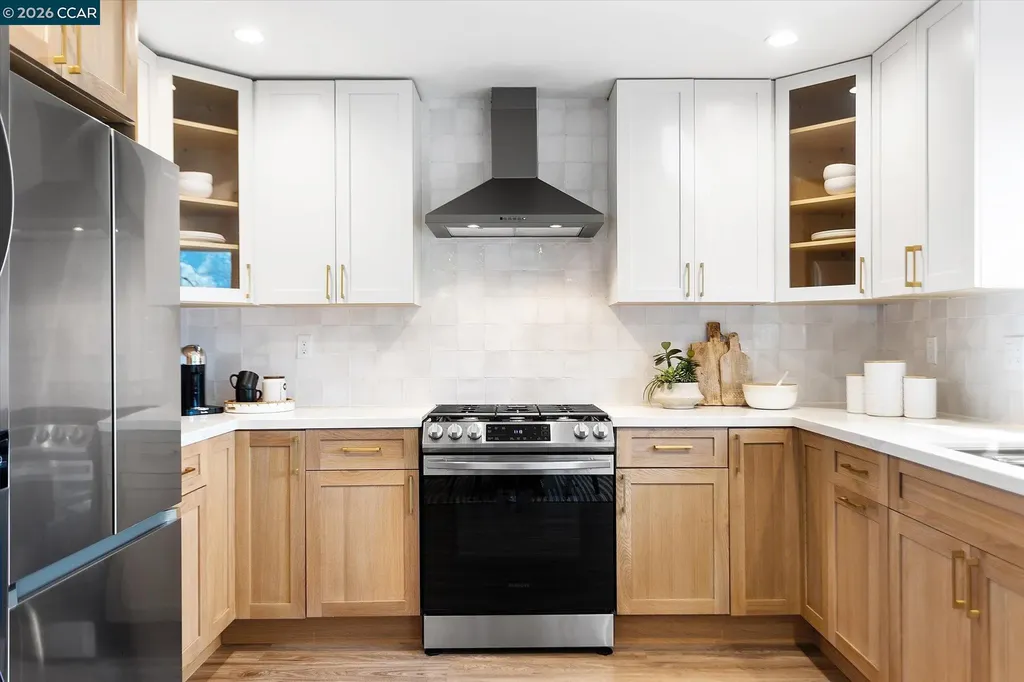 5924 Balboa Drive Oakland CA 94611