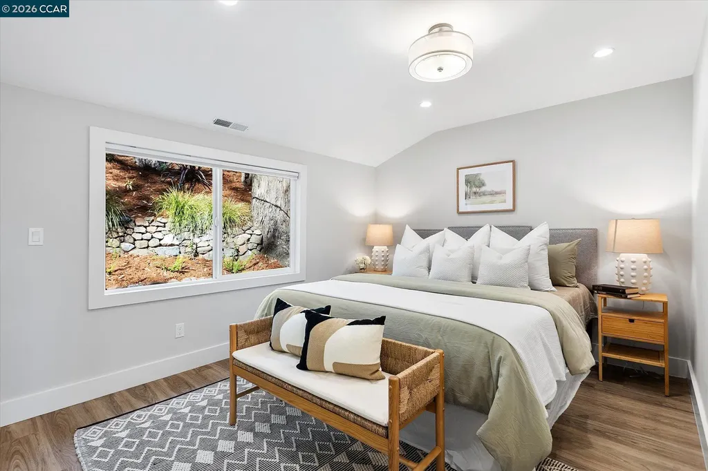 5924 Balboa Drive Oakland CA 94611