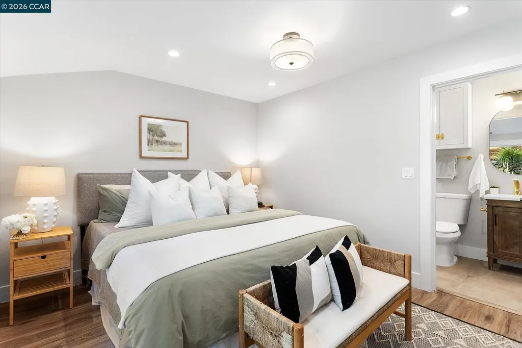 5924 Balboa Drive Oakland CA 94611