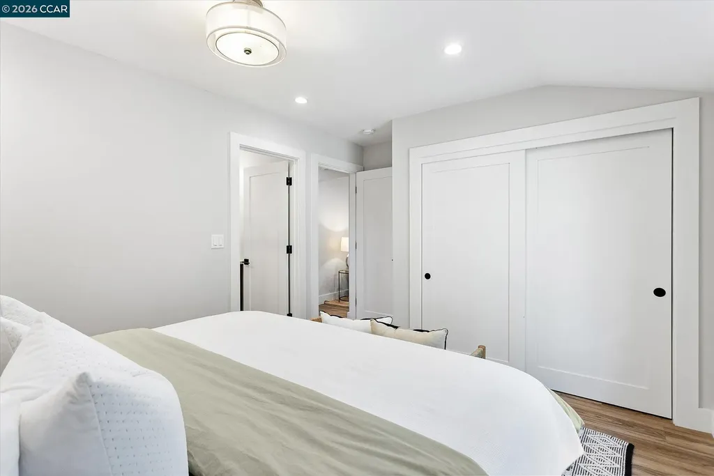 5924 Balboa Drive Oakland CA 94611