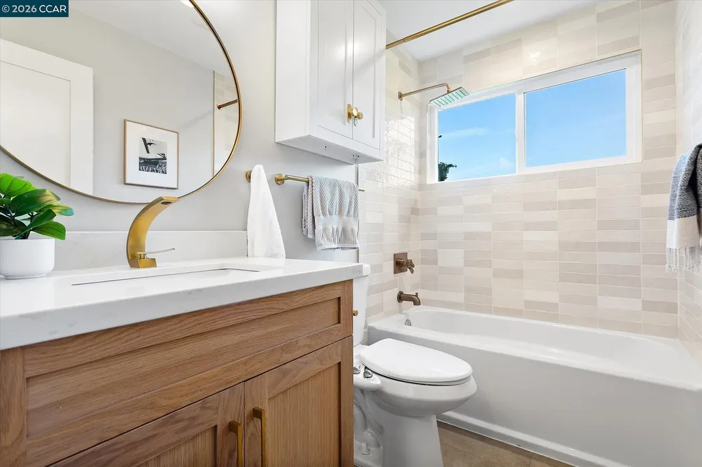 5924 Balboa Drive Oakland CA 94611