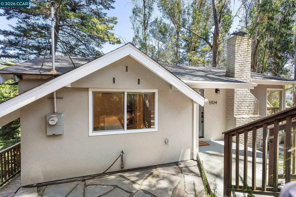 5924 Balboa Drive Oakland CA 94611
