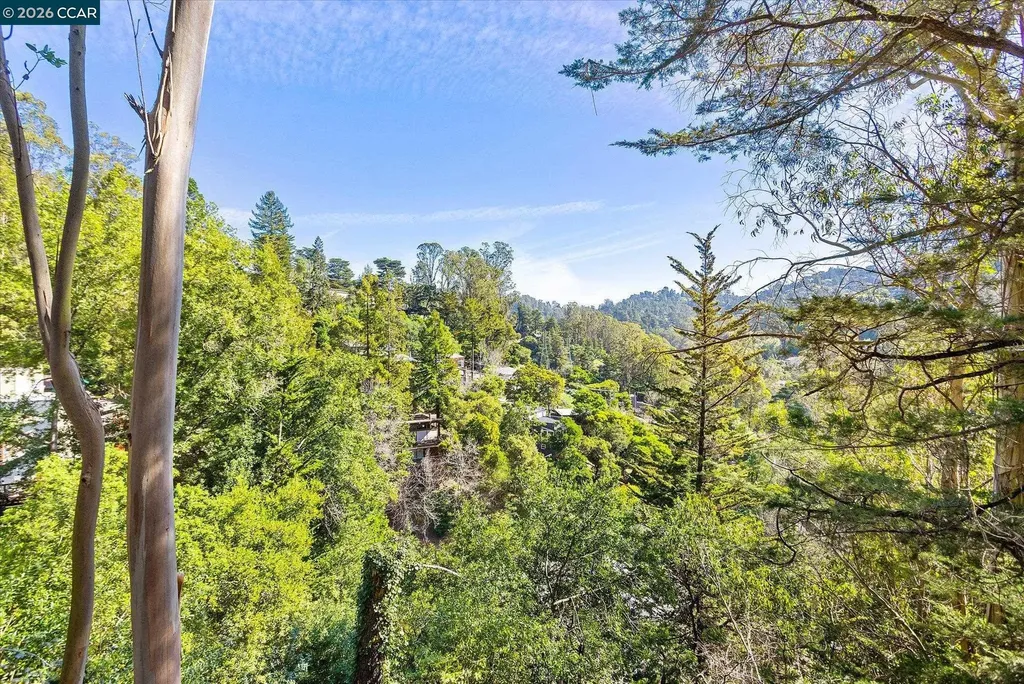 5924 Balboa Drive Oakland CA 94611