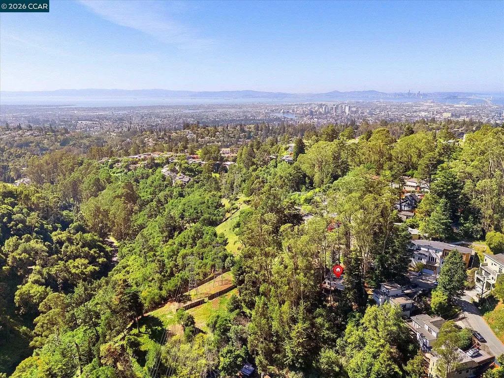 5924 Balboa Drive Oakland CA 94611