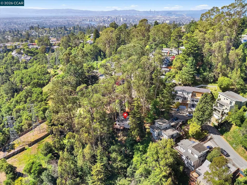 5924 Balboa Drive Oakland CA 94611