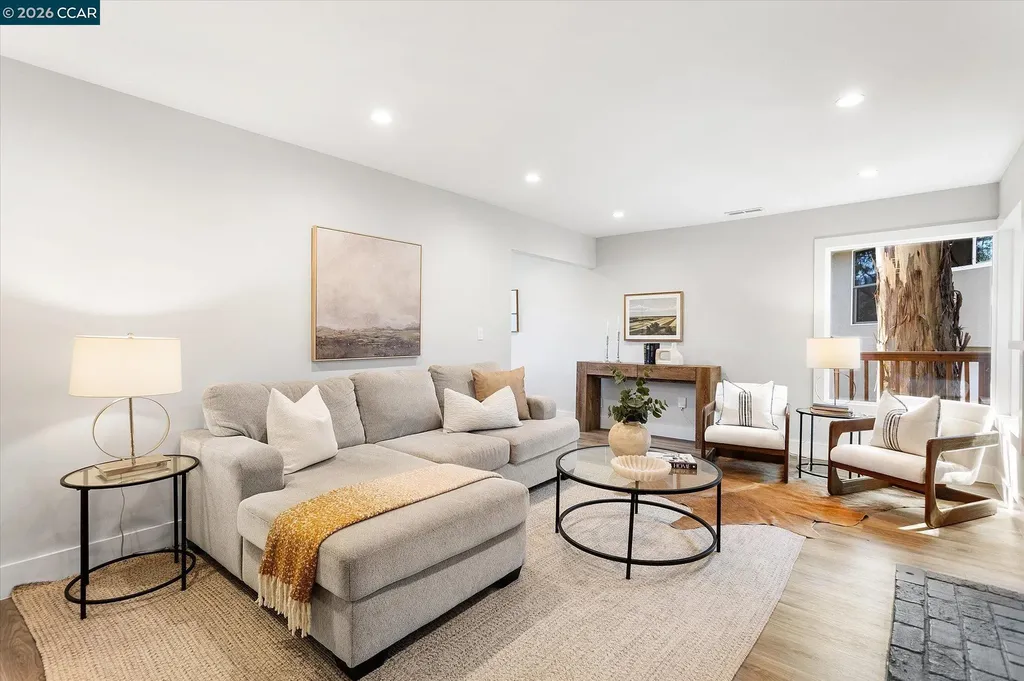 5924 Balboa Drive Oakland CA 94611