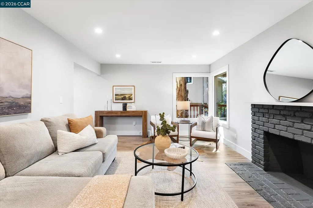 5924 Balboa Drive Oakland CA 94611