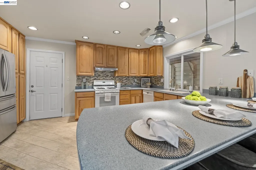 635 Teal Court Livermore CA 94551