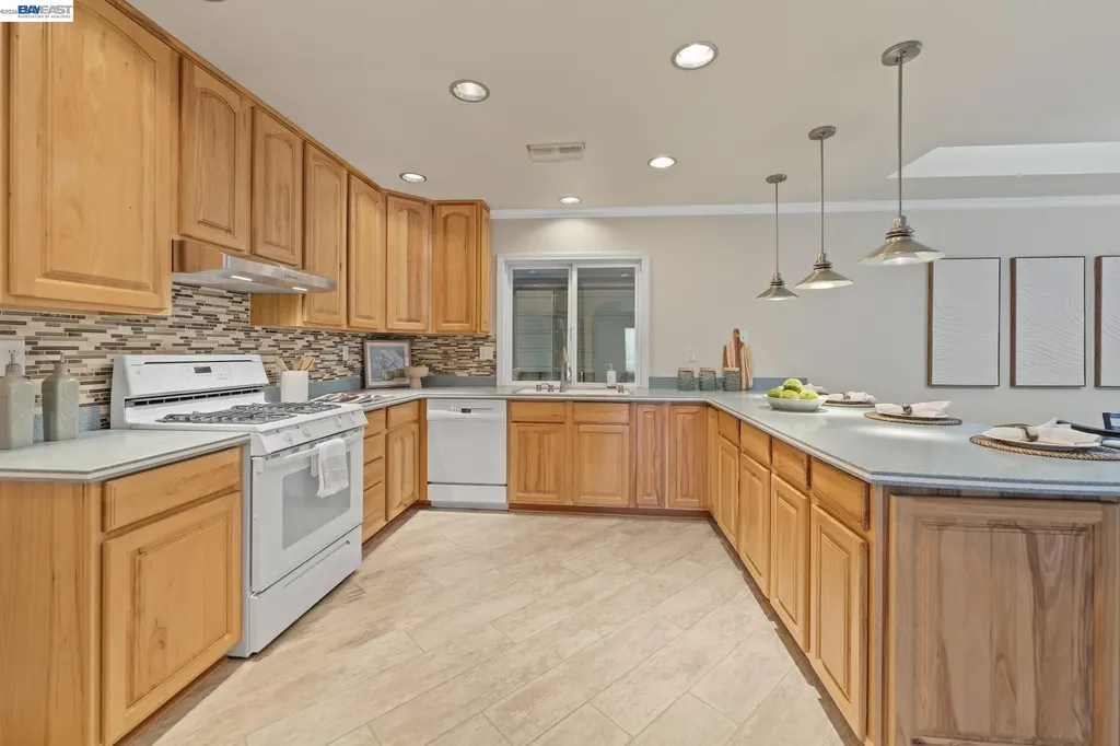 635 Teal Court Livermore CA 94551