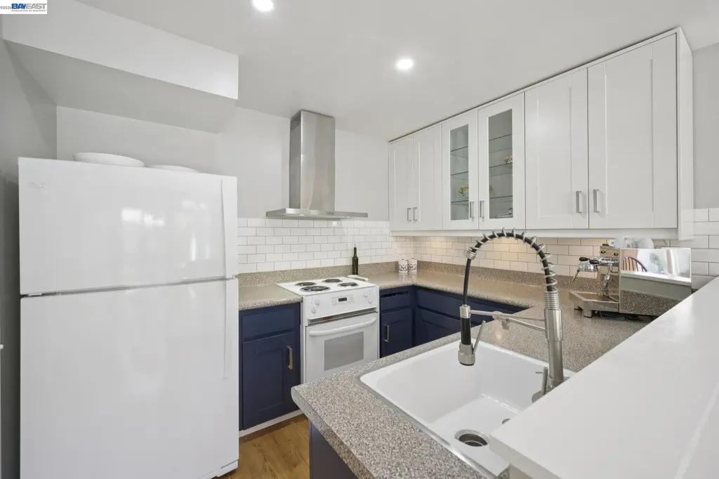 3027 Linda Vista Alameda CA 94502