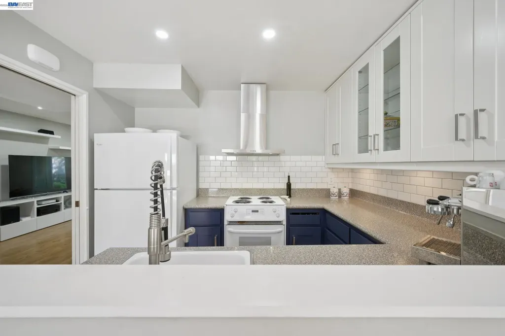 3027 Linda Vista Alameda CA 94502