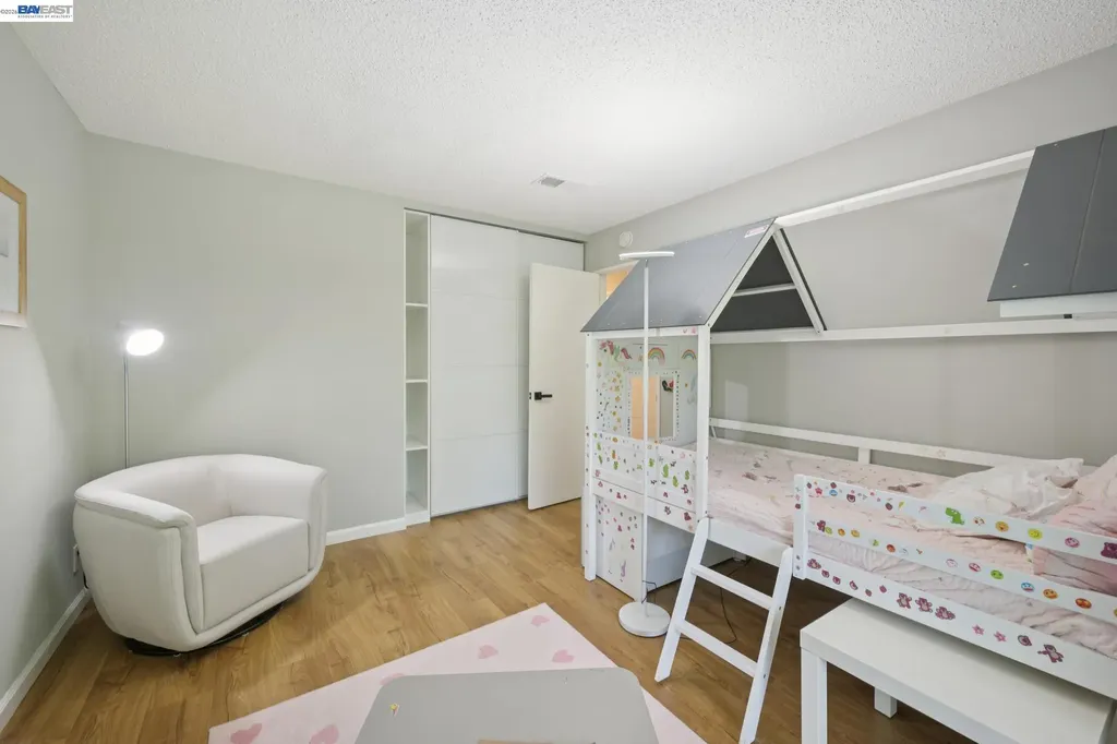 3027 Linda Vista Alameda CA 94502