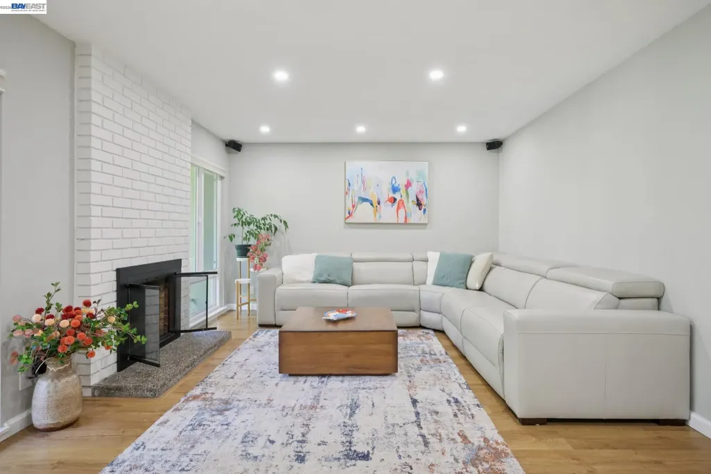 3027 Linda Vista Alameda CA 94502