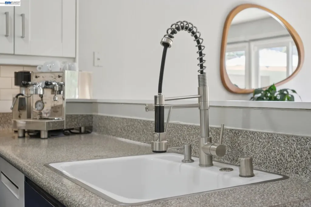 3027 Linda Vista Alameda CA 94502