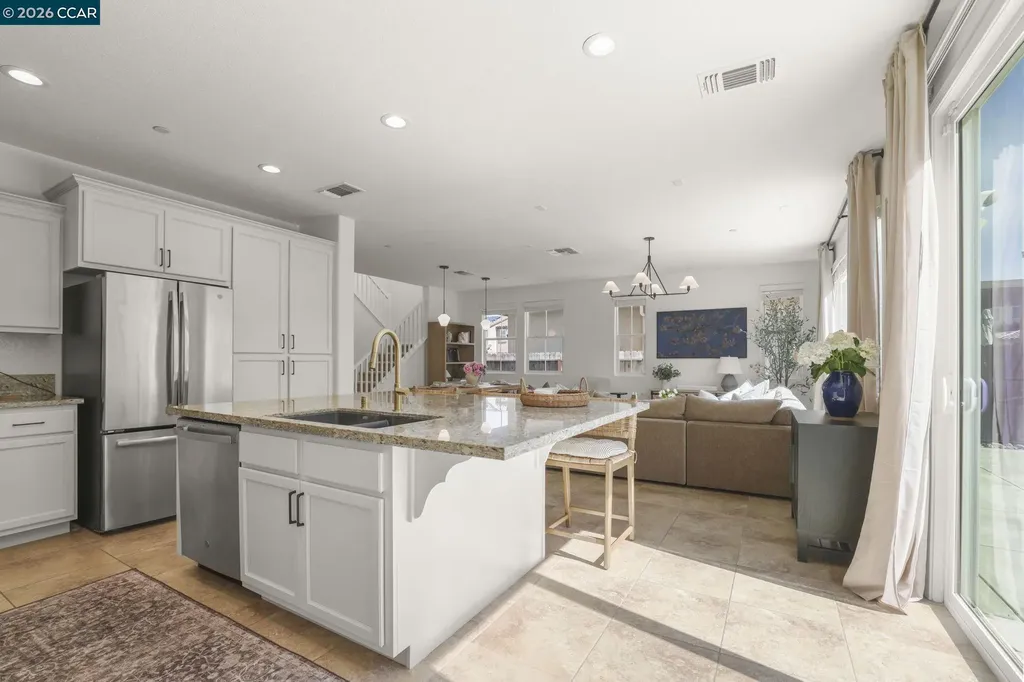 407 Alyssum Drive Vacaville CA 95687