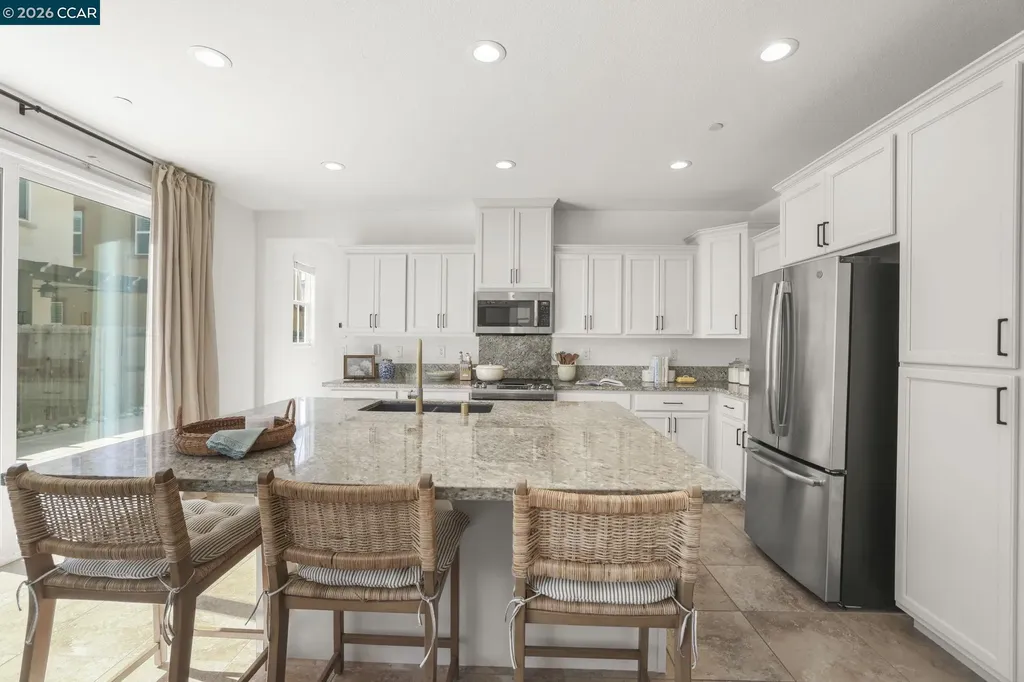 407 Alyssum Drive Vacaville CA 95687