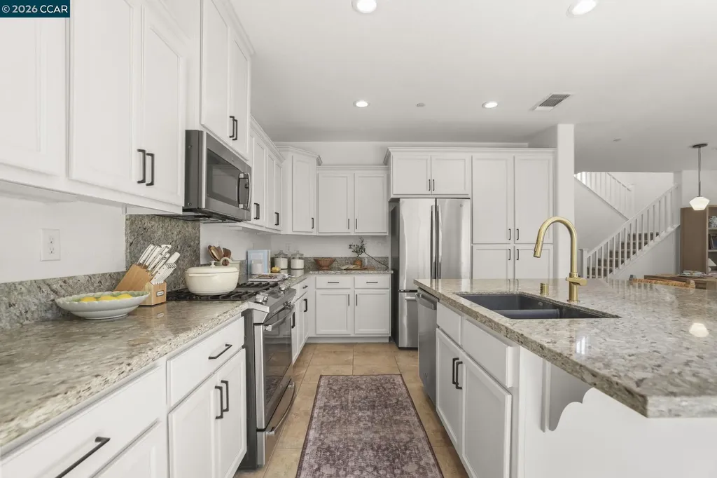 407 Alyssum Drive Vacaville CA 95687