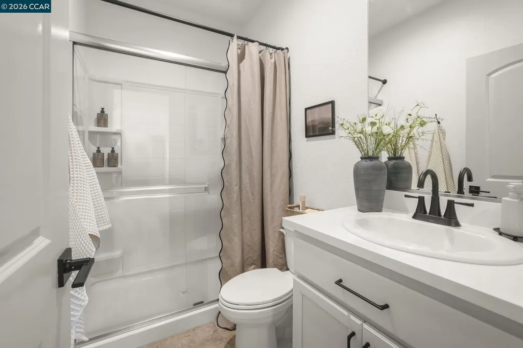 407 Alyssum Drive Vacaville CA 95687