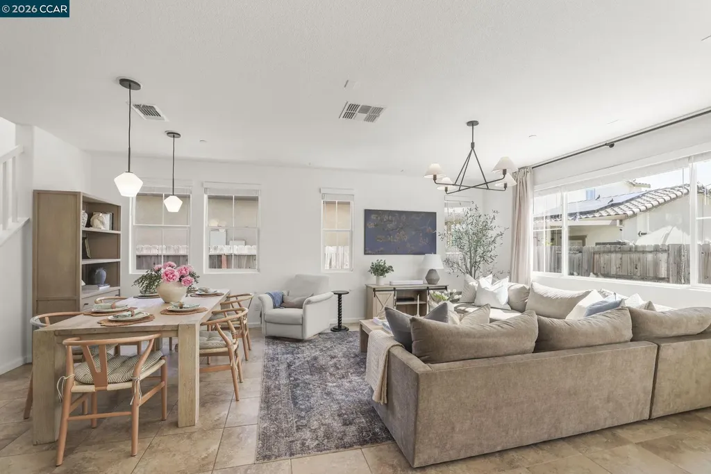 407 Alyssum Drive Vacaville CA 95687