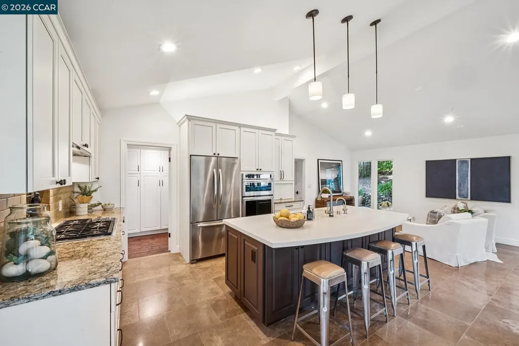 665 Sky Hy Circle Lafayette CA 94549
