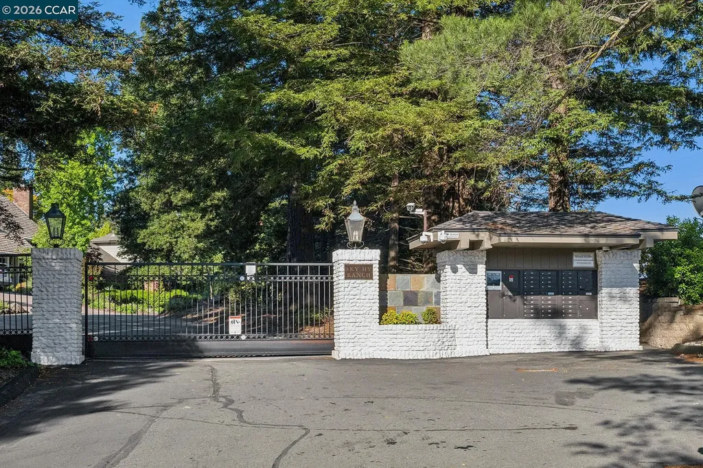 665 Sky Hy Circle Lafayette CA 94549