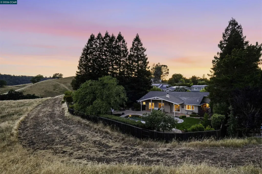 2652 Bridle Lane Walnut Creek CA 94596