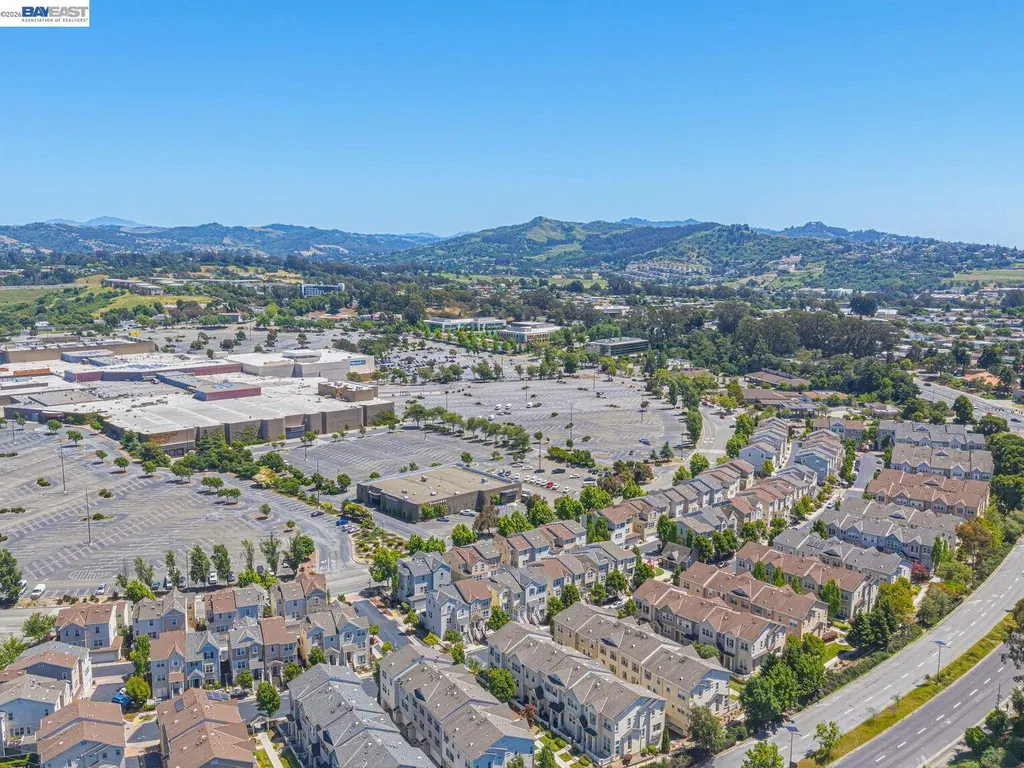 511 Summer Lane Richmond CA 94806