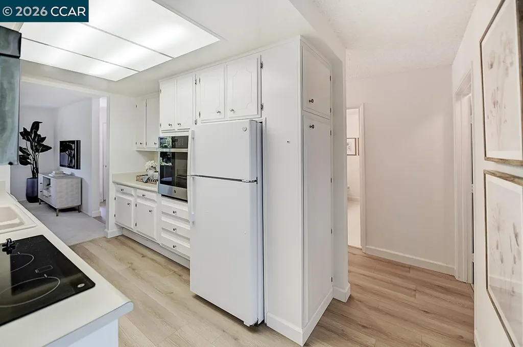 1300 Skycrest Drive Walnut Creek CA 94595