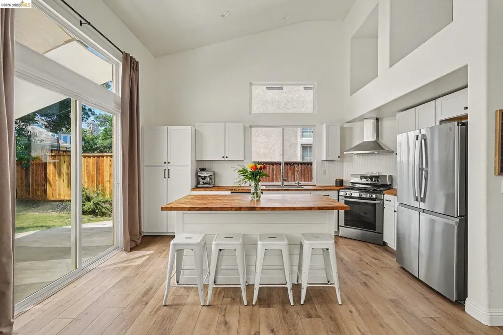 1045 Dawn Court Brentwood CA 94513