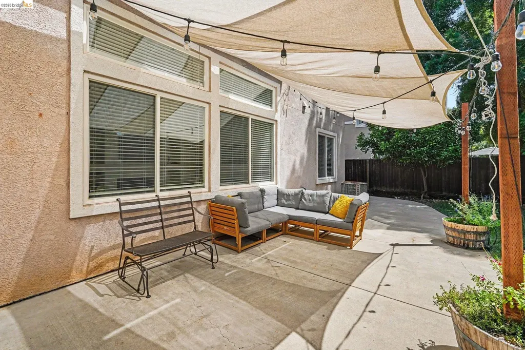 1045 Dawn Court Brentwood CA 94513