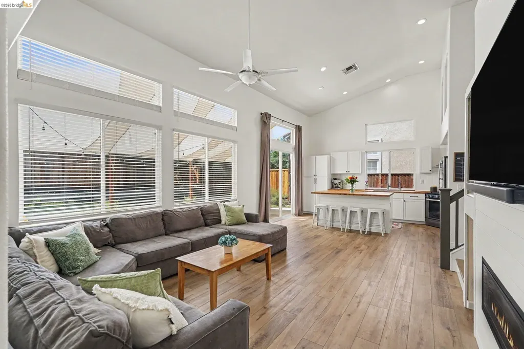1045 Dawn Court Brentwood CA 94513