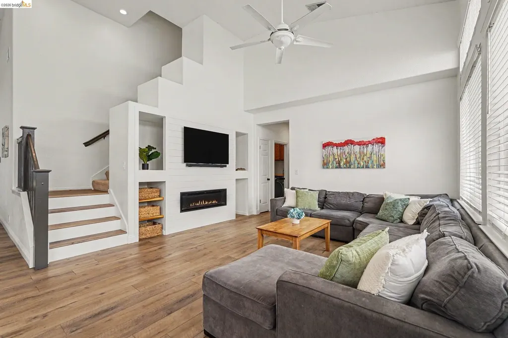 1045 Dawn Court Brentwood CA 94513
