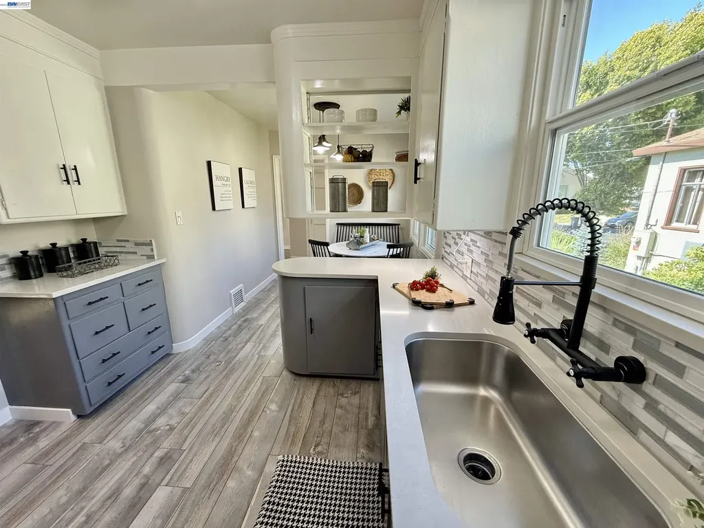 291 Lorraine Boulevard San Leandro CA 94577