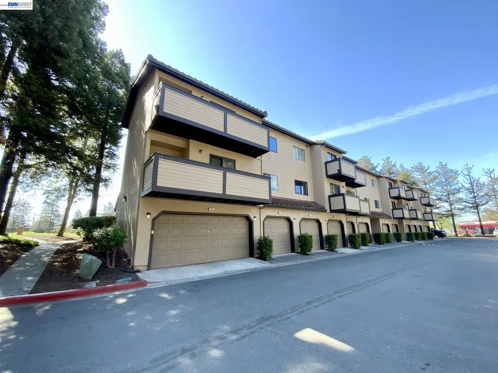 93 Shaniko Common Fremont CA 94539