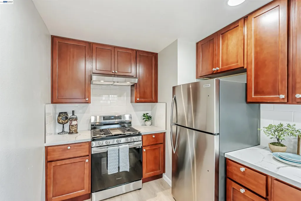 1111 Stonington Avenue San Pablo CA 94806